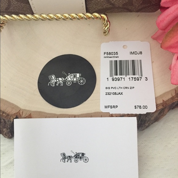 COACH Wristlet 🆕 - Picture 6 of 8